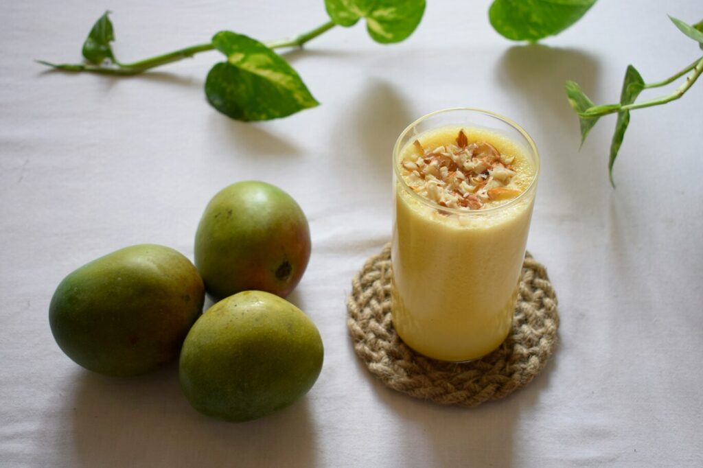 Little India In SG : Traditional Indian drinks featuring thick mango lassi