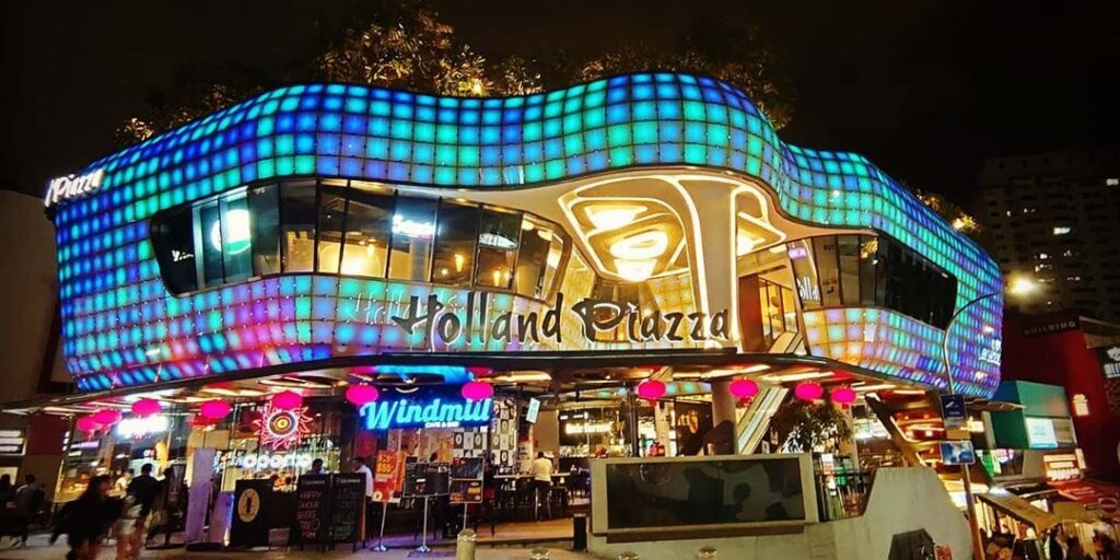Singapore Neighbourhood : Discover the unique charm of Holland Village with its lively streets and cultural diversity.