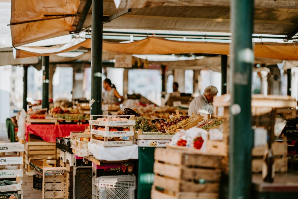 Singapore Neighbourhood : A nostalgic market space where tradition and modern Singapore lifestyle meet