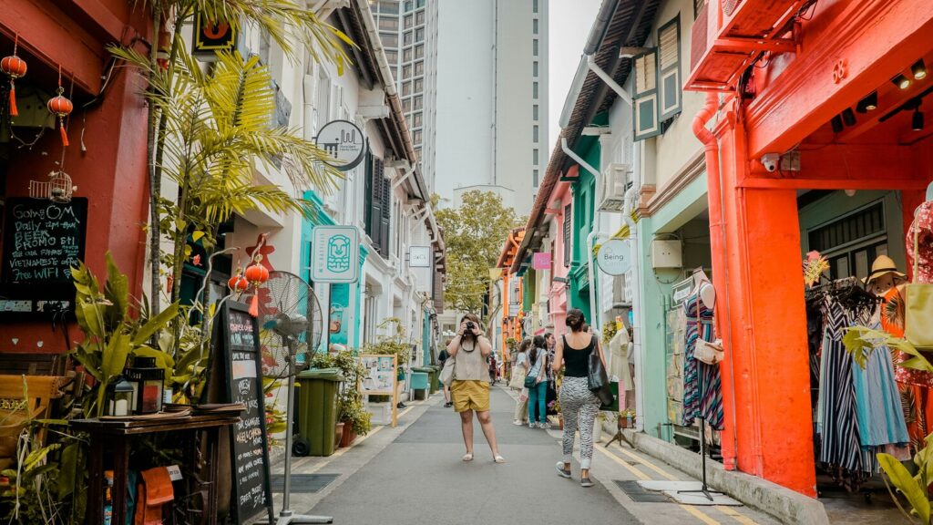 Neighbourhood in SG : Discover hidden gardens, hawker stalls, and cultural gems across Singapore.