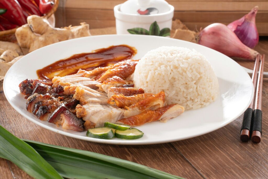 Neighbourhood Eats SG : Experience the flavors that make Singapore a paradise for food lovers.