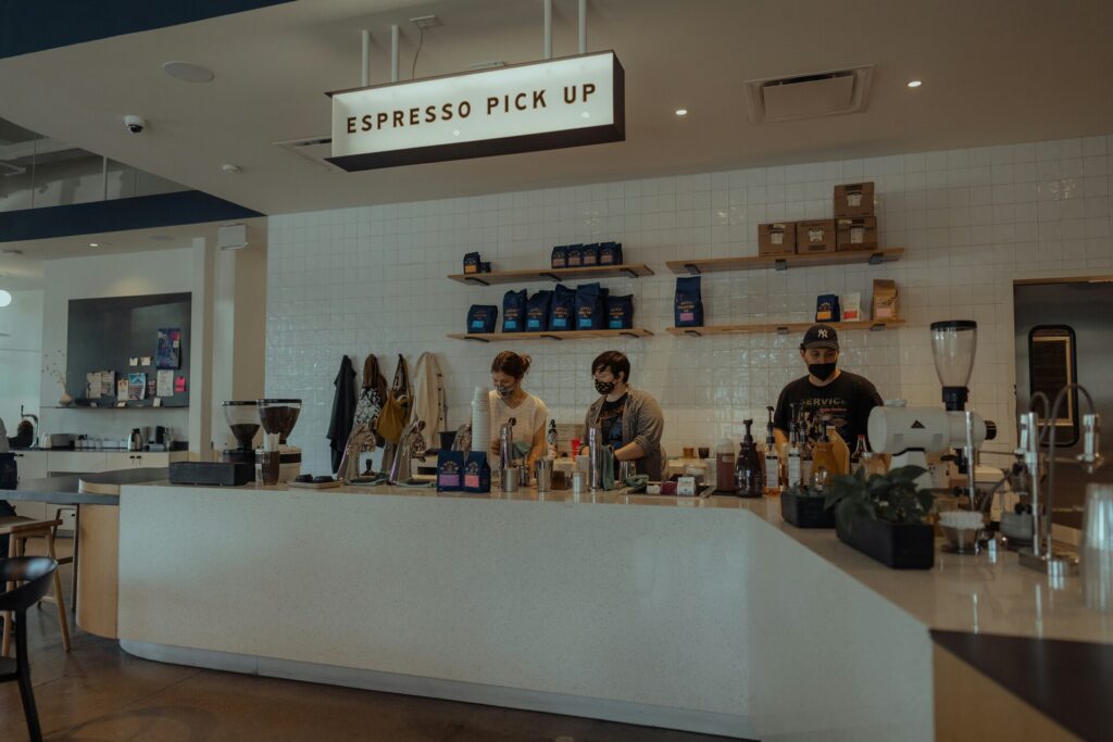 Neighbourhood in SG : Cafés and artistic vibes in Holland Village, a blend of old charm and modern lifestyle