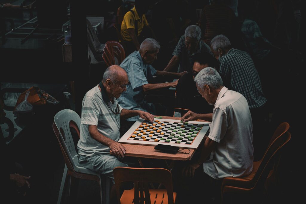 Singapore Culture : Explore neighbourhoods to experience Singapore’s rich cultural heritage and daily life.