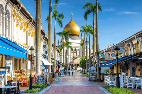 Malay Traditions in SG : Street art and pop-up events bringing Bussorah Street to life