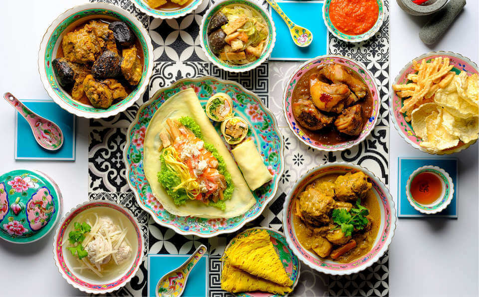 Peranakan Food Heritage SG : A rich blend of Chinese and Malay culinary traditions passed through generations.
