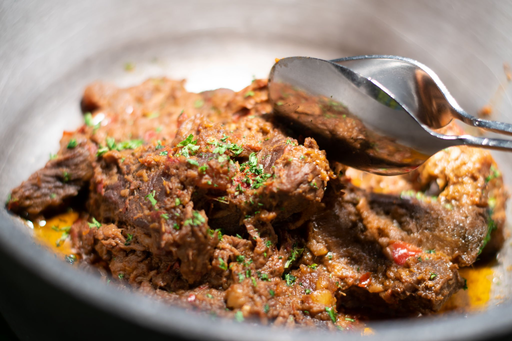 Singapore Food Culture : Rich Malay spices infusing traditional rendang